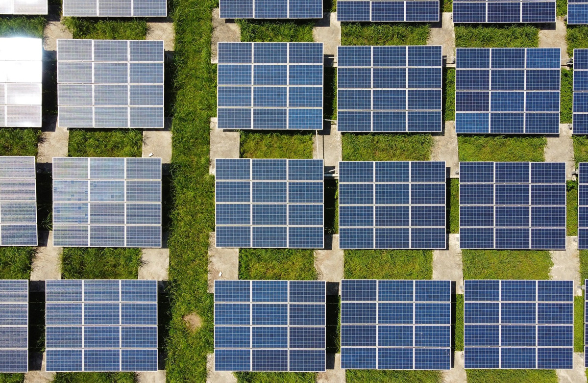 Saubere Solarmodule nach der professionellen Reinigung durch SolaCare